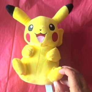 Original Pokemon Pikachu Stuffed animal Like new